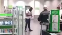 Policajci pokušali elektrošokerom obuzdati engleskog ragbijaša, on ga "razoružao" i nastavio divljati
