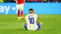 Žestoke posljedice duela: Kylian Mbappe slomio nos u meču protiv Austrije