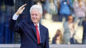 Clinton: Prije 25 godina Nato protjerao srpsku vojsku sa Kosova i okončao deceniju etničkog čišćenja